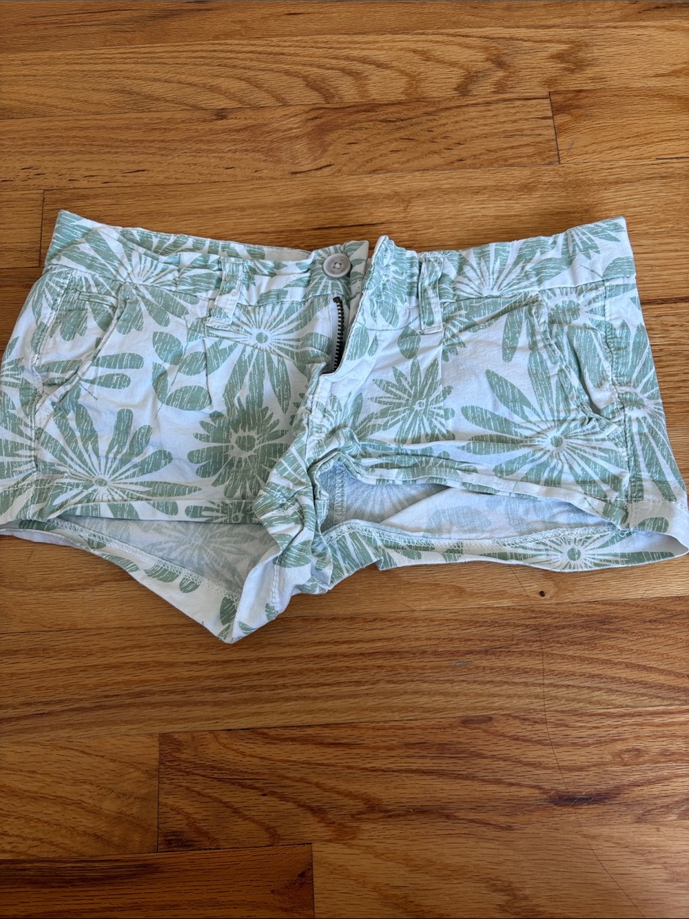 Women's Mint Floral Pattern Cotton Shorts